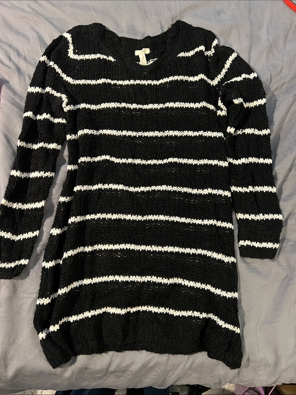 BRAND, NEW Soma Black and White Striped Crewneck Sweater
